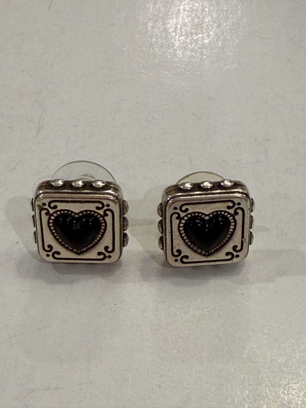Heart Motif Square Stud Earrings - Black & Silver